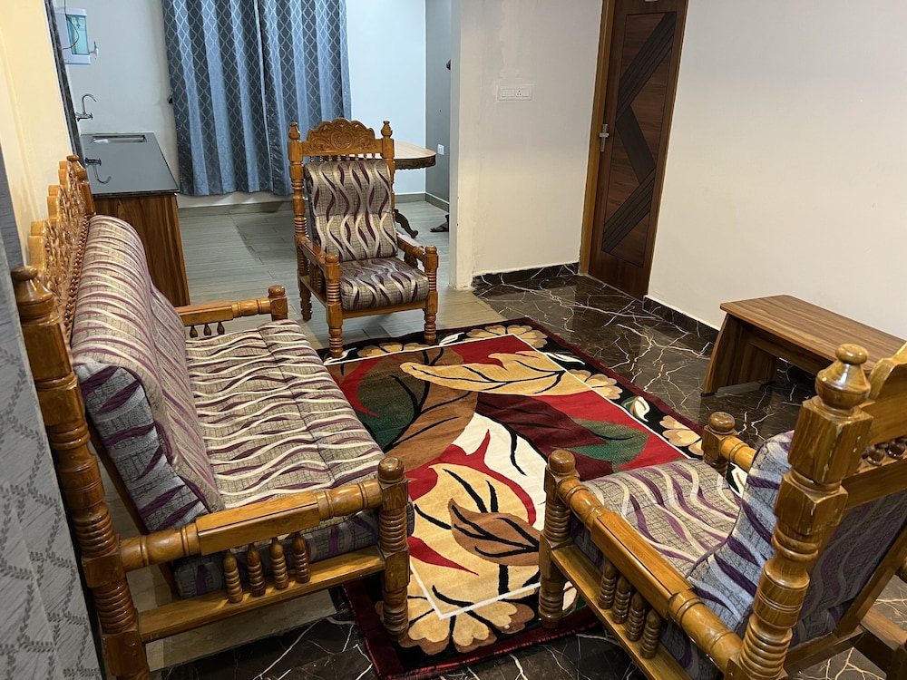 Family Room - Photo 7