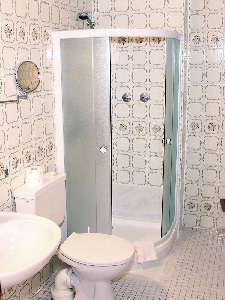 Double or Twin Room photo 3