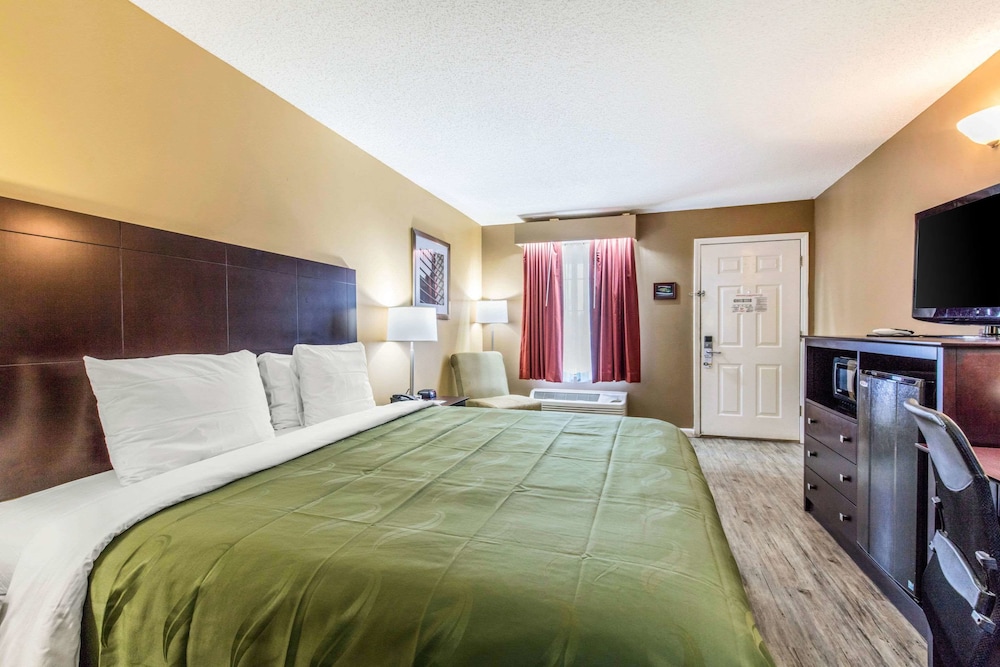 Room, 1 King Bed, Accessible, Non Smoking - Photo 2