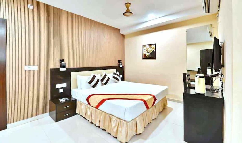 Deluxe Room - Photo 1