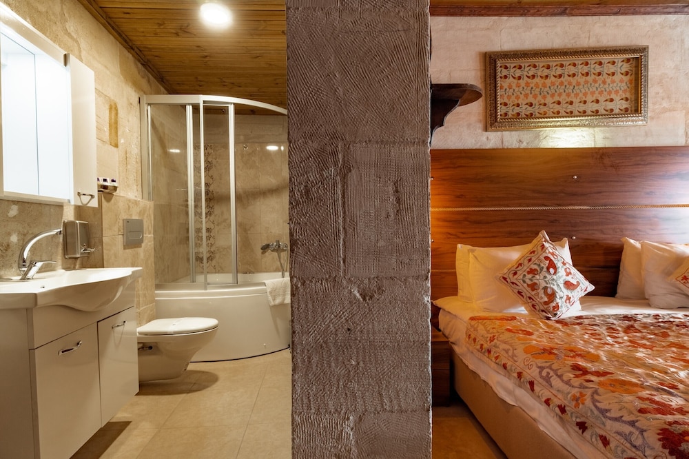 Deluxe Room, Jetted Tub, City View photo 3