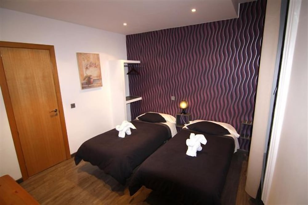 Standard Room, 1 Double Bed, Private Bathroom - Photo 6