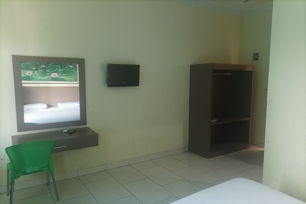 Standard Room photo 2