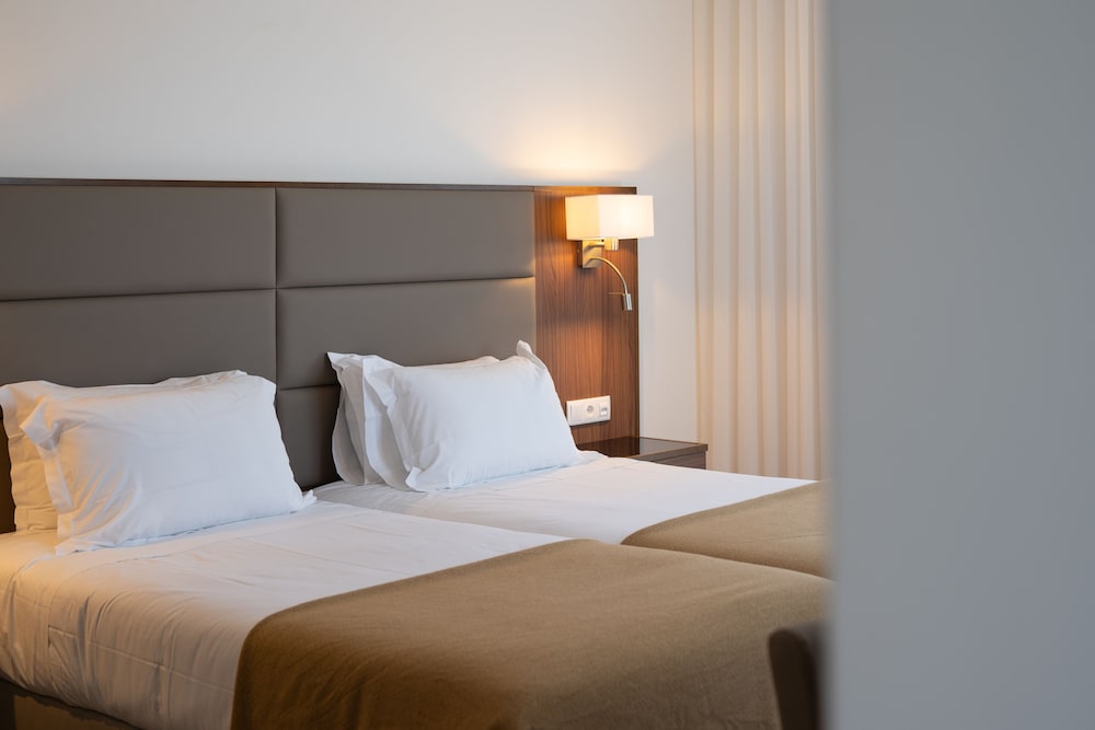Twin Room - Photo 4