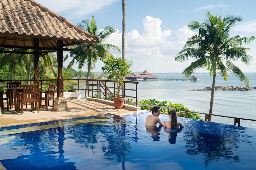 3-Bedroom Sea Front Private Pool villa photo 2