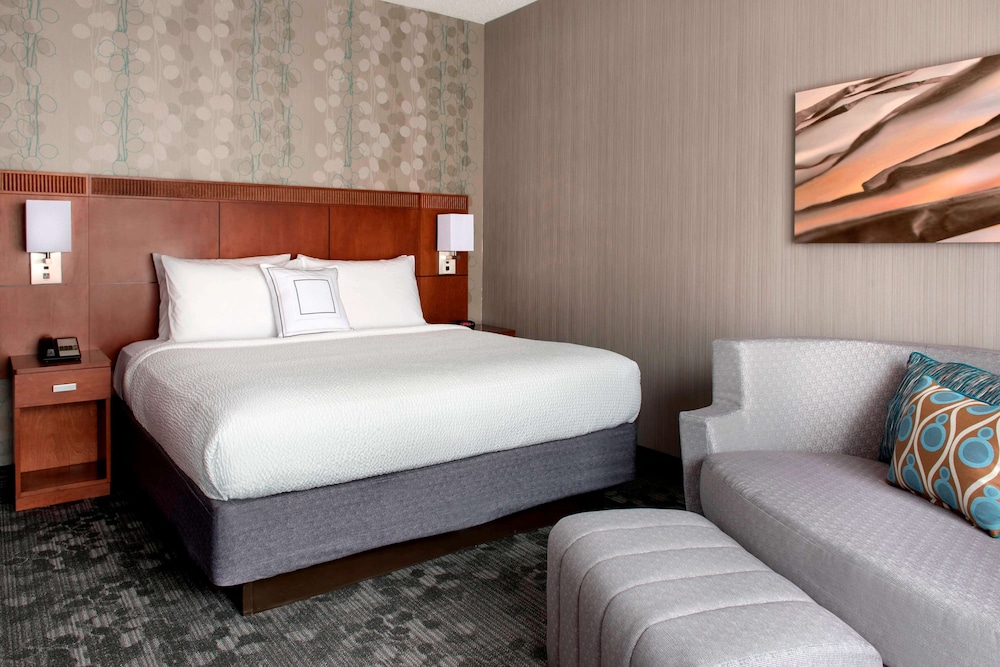 Superior Suite, Multiple Beds (One Bedroom) photo 2