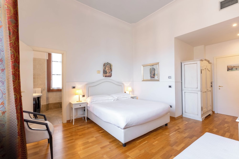 Classic Triple Room, 1 Bedroom - Photo 3