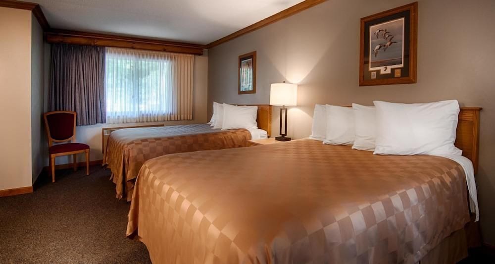 Room, 2 Queen Beds, Non Smoking, Lake View (Hot Tub) photo 2