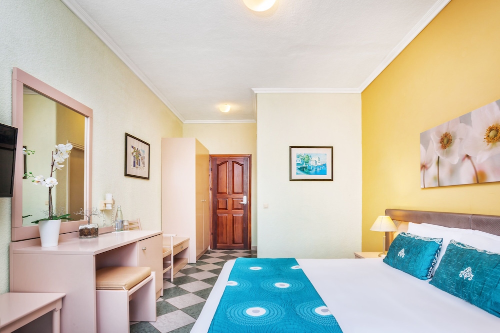 Standard Double Room - Photo 3