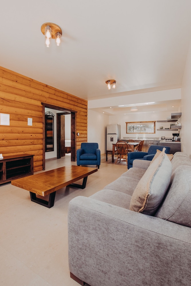 Family House photo 2