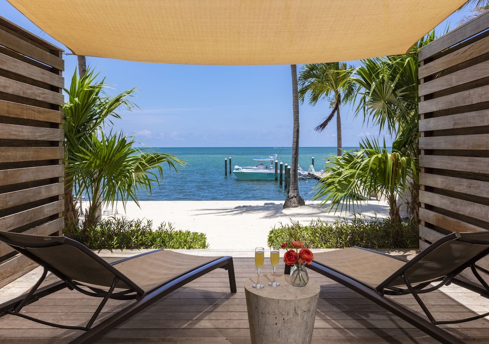 Alligator Reef Oceanfront Room Two Queens Lanai - Photo 4