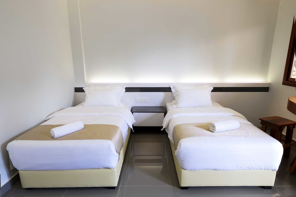 Rainforest Twin Room photo 1