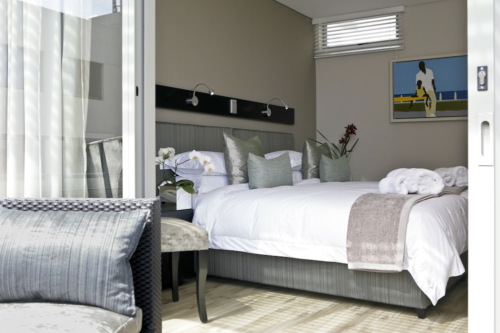 Luxury Suite - Photo 3