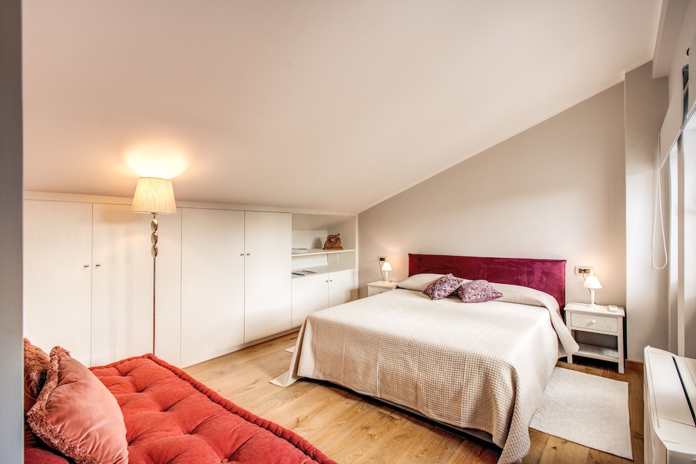 Luxury Studio Suite photo 2