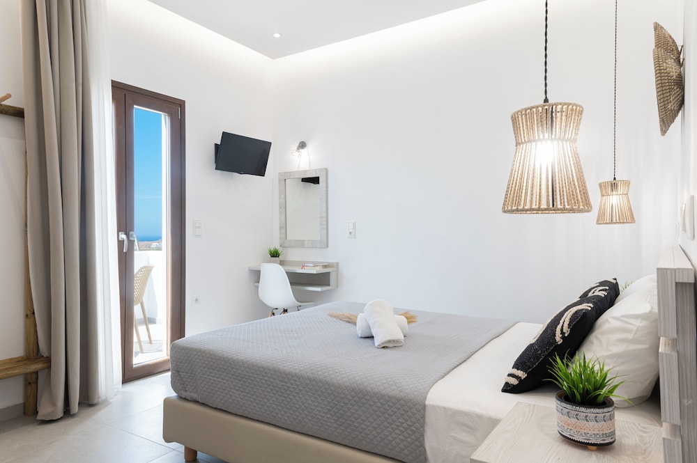 Superior Studio Suite, Balcony, Sea View photo 2