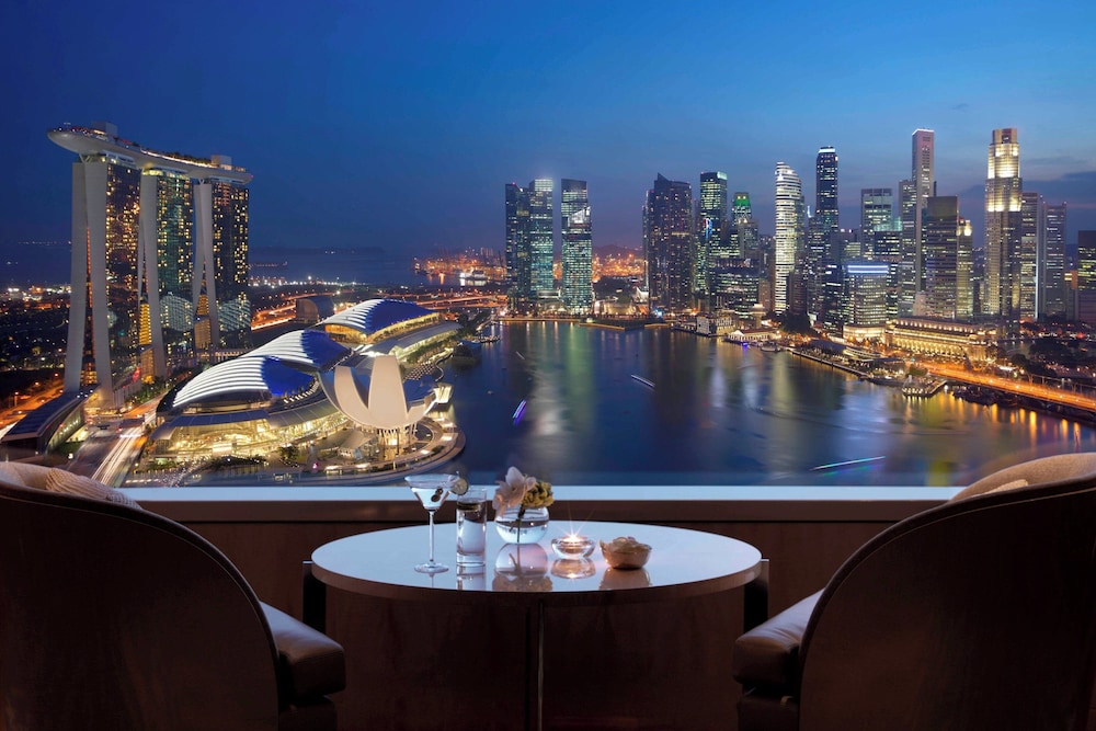 Club Deluxe Room, 2 Twin Beds, Non Smoking, City View, High Floor (Club Deluxe Kallang) Club Deluxe Room, 2 Twin Beds, Non Smoking, City View, High Floor (Club Deluxe Kallang)