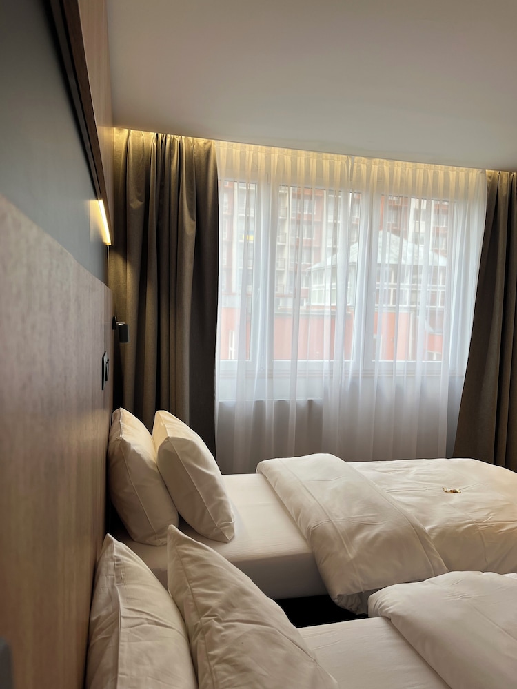 Executive Room, 1 Twin Bed - Photo 5