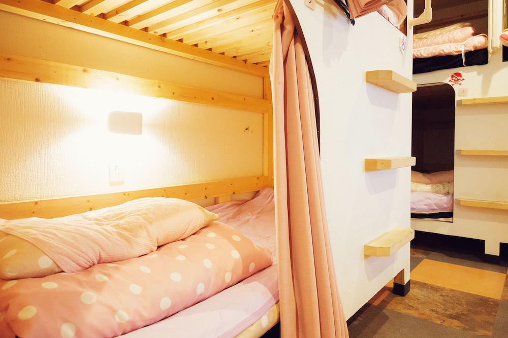Shared Dormitory, Women only photo 3