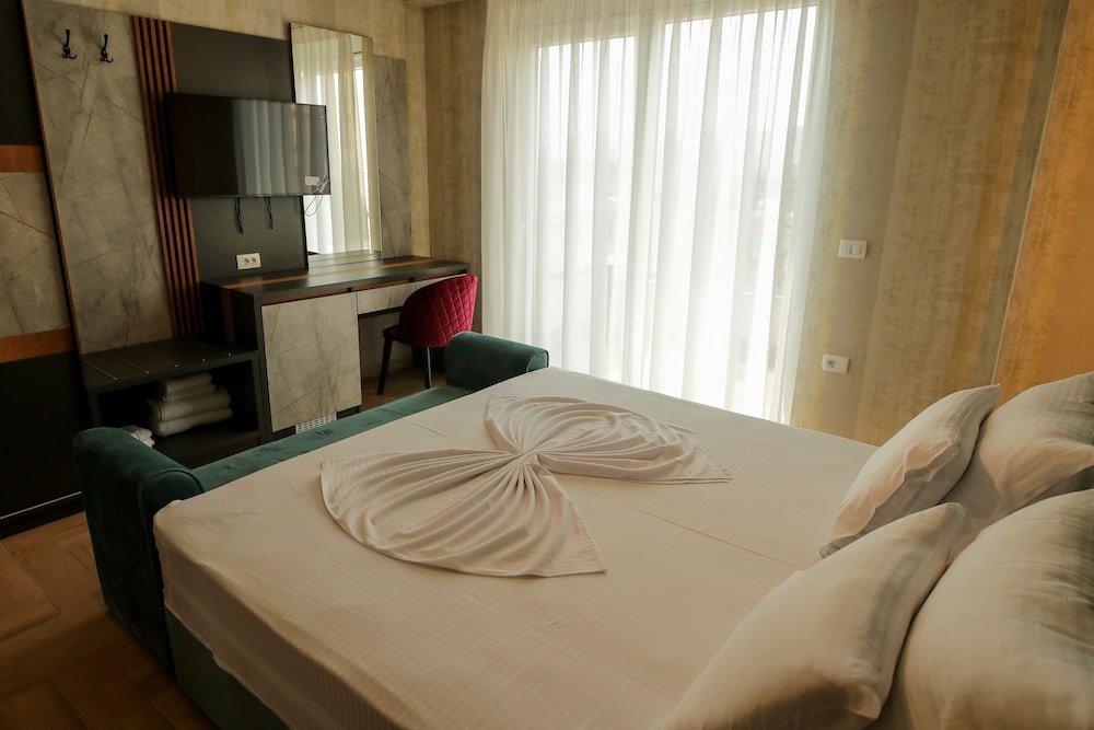 Deluxe Double Room photo 3