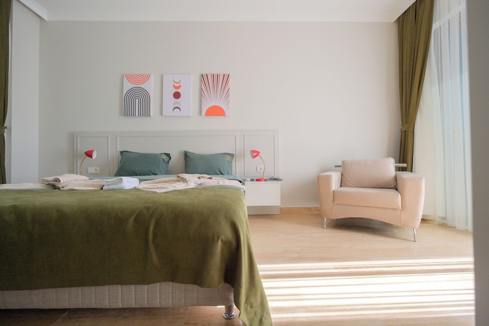 Standard Double Room - Photo 10