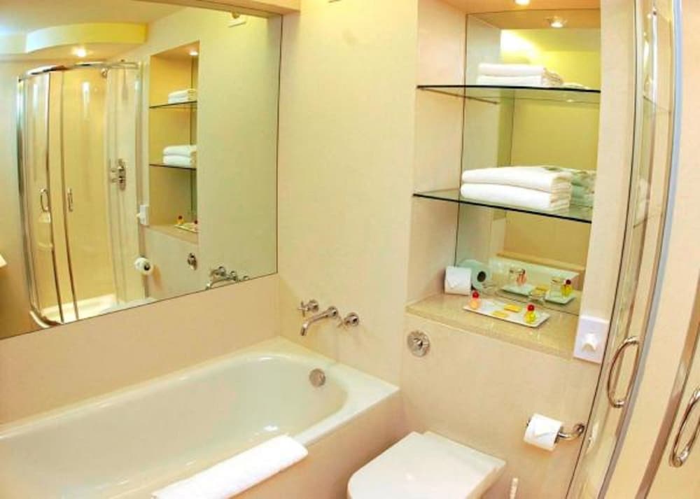 Superior Room, 2 Twin Beds, Non Smoking - Photo 10