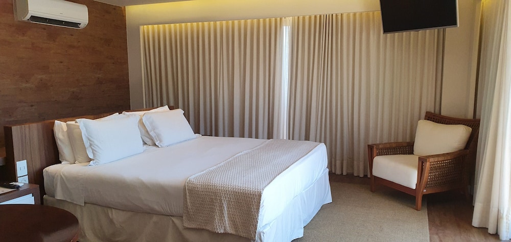 Master King Bed