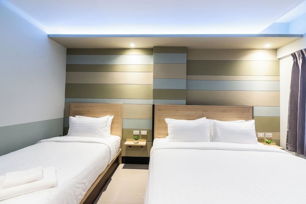 Premier Double Room, Non Smoking, City View photo 2