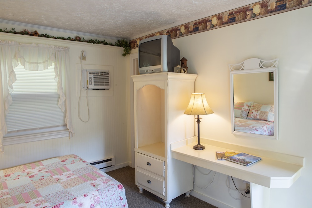 Room4 Standard Single Room, 1 Bedroom, Mountain View photo 3