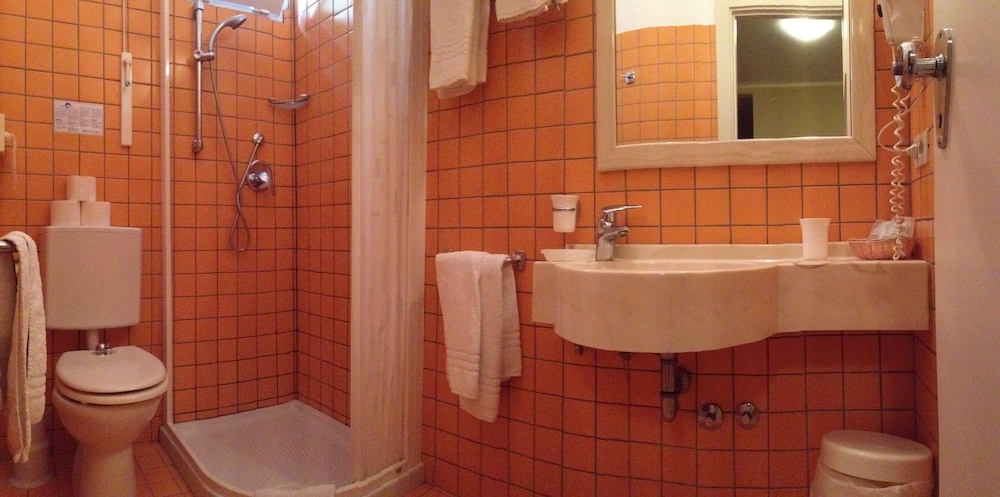 Standard Double Or Twin Room, Balcony photo 3