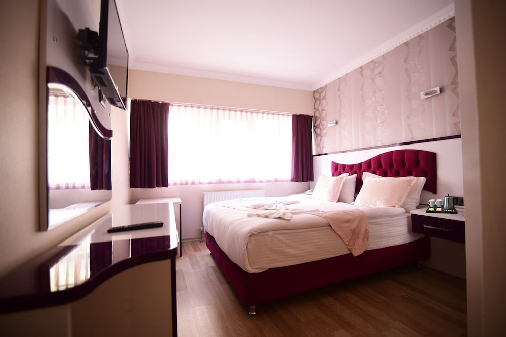 Standard Double or Twin Room, 1 Double Bed, City View - Photo 1