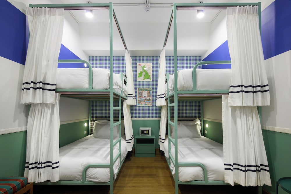 Room, Multiple Beds