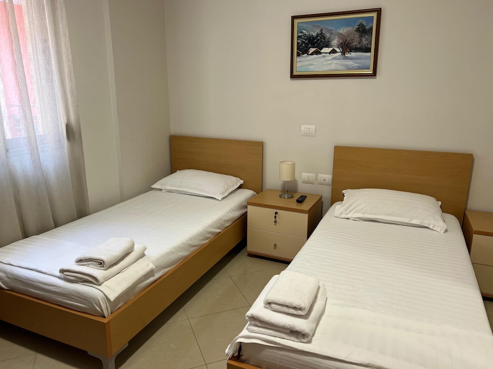 Classic Studio, 2 Twin Beds