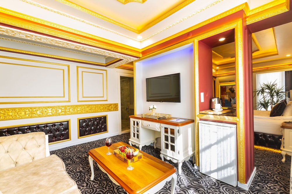 King Suite with Jacuzzi