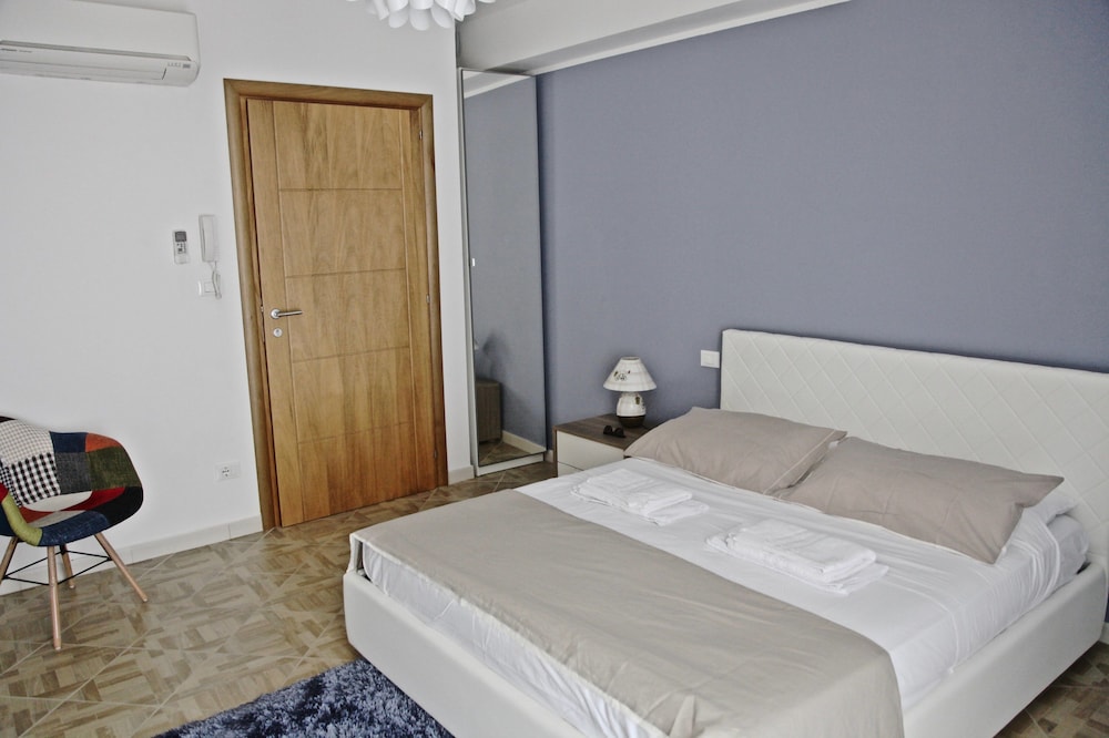 Classic Double Room, 1 Queen Bed, City View