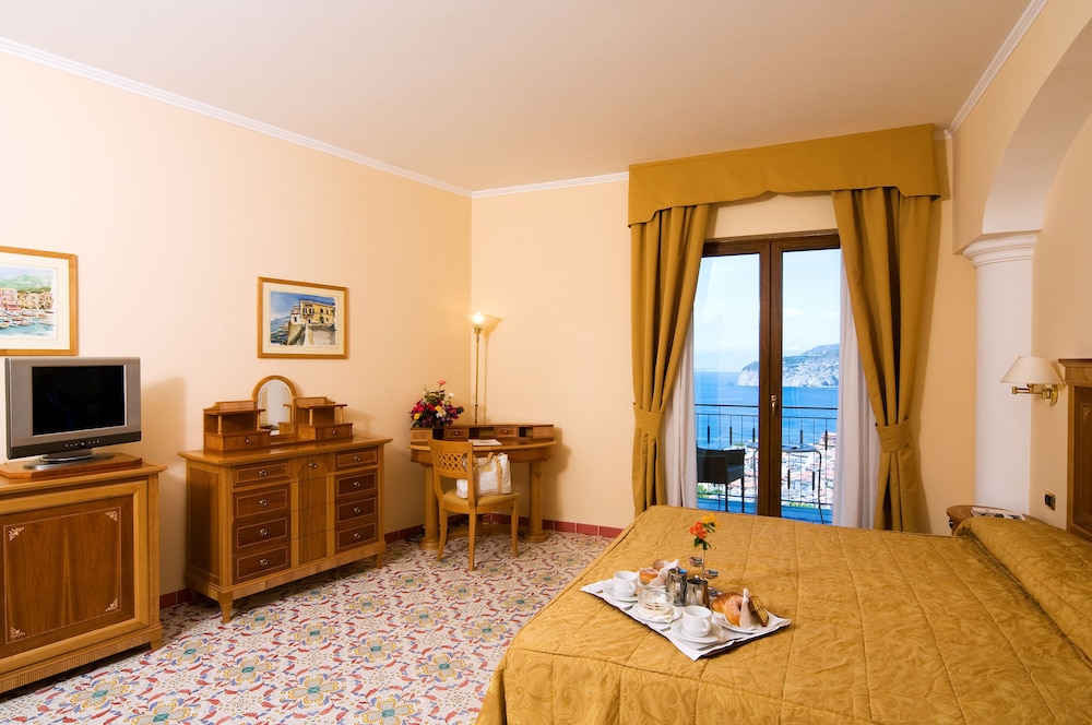 Junior Suite, Balcony, Sea View - Photo 3