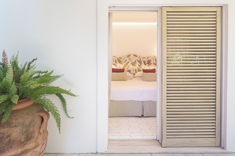 Junior Suite, Private Pool, Garden View photo 3