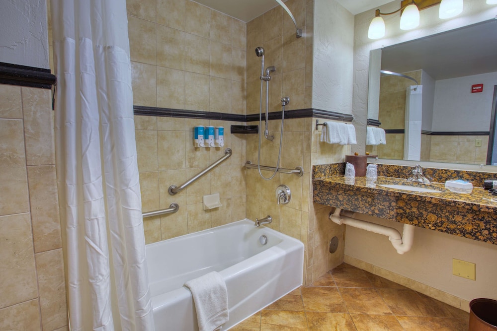 Suite, 2 Queen Beds, Accessible, Refrigerator & Microwave (Sofabed, 2 Rooms, Tub)
