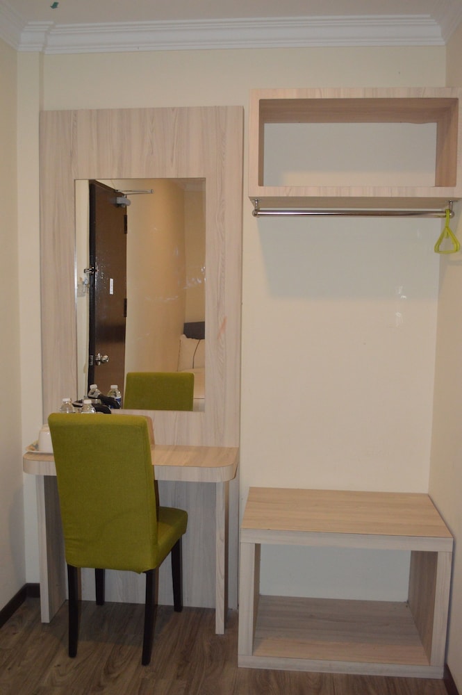 Single Room photo 3