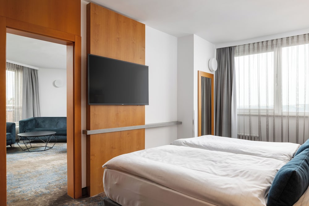 Classic Suite, Pool Access
