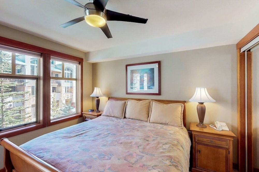 Condo, 2 Bedrooms photo 2