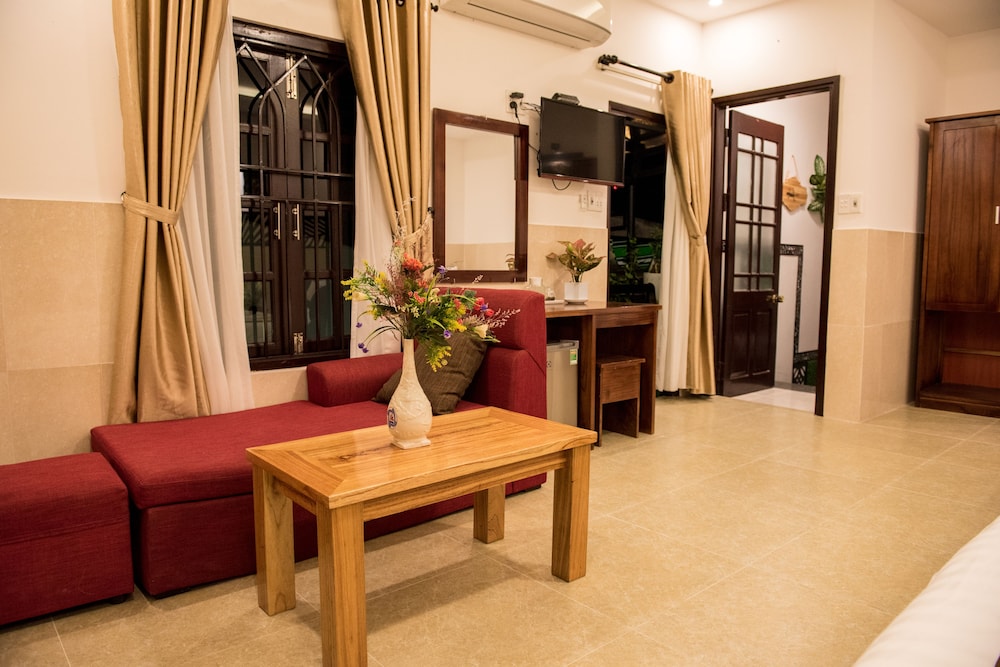 Family Room - Photo 20