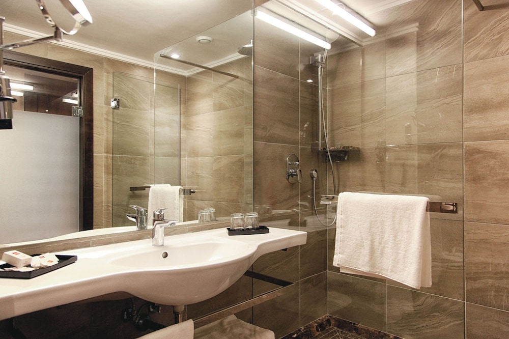 Standard Double Room, Balcony, Sea View - Photo 4
