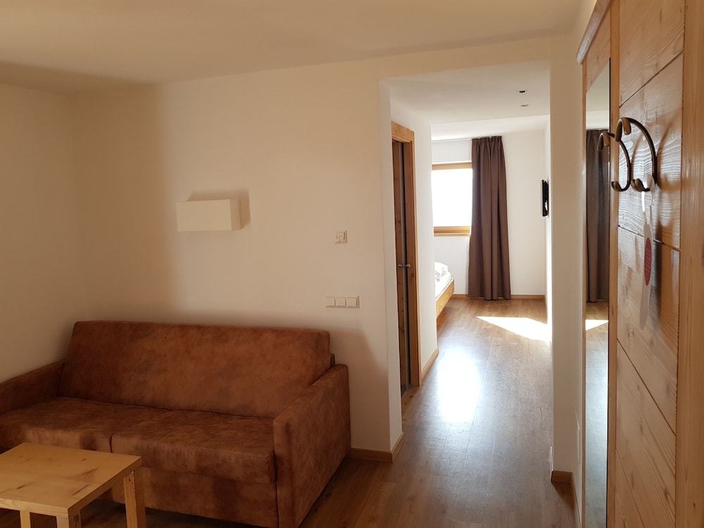 Junior Suite, Mountain View, Garden Area photo 1