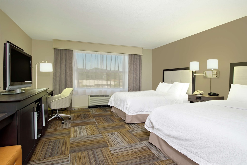 Room, 2 Queen Beds, Accessible, Non Smoking - Photo 3