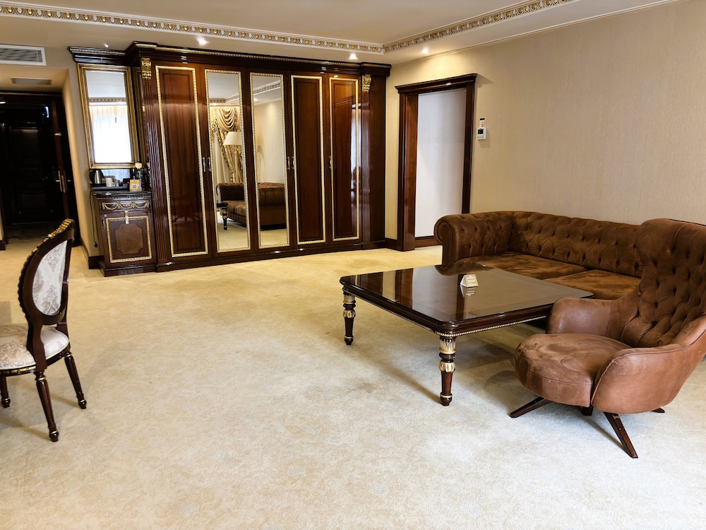 Senior Suite with Jacuzzi