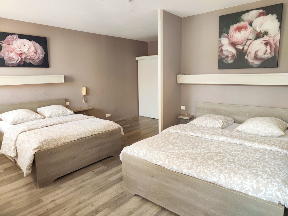 Twin Room photo 2