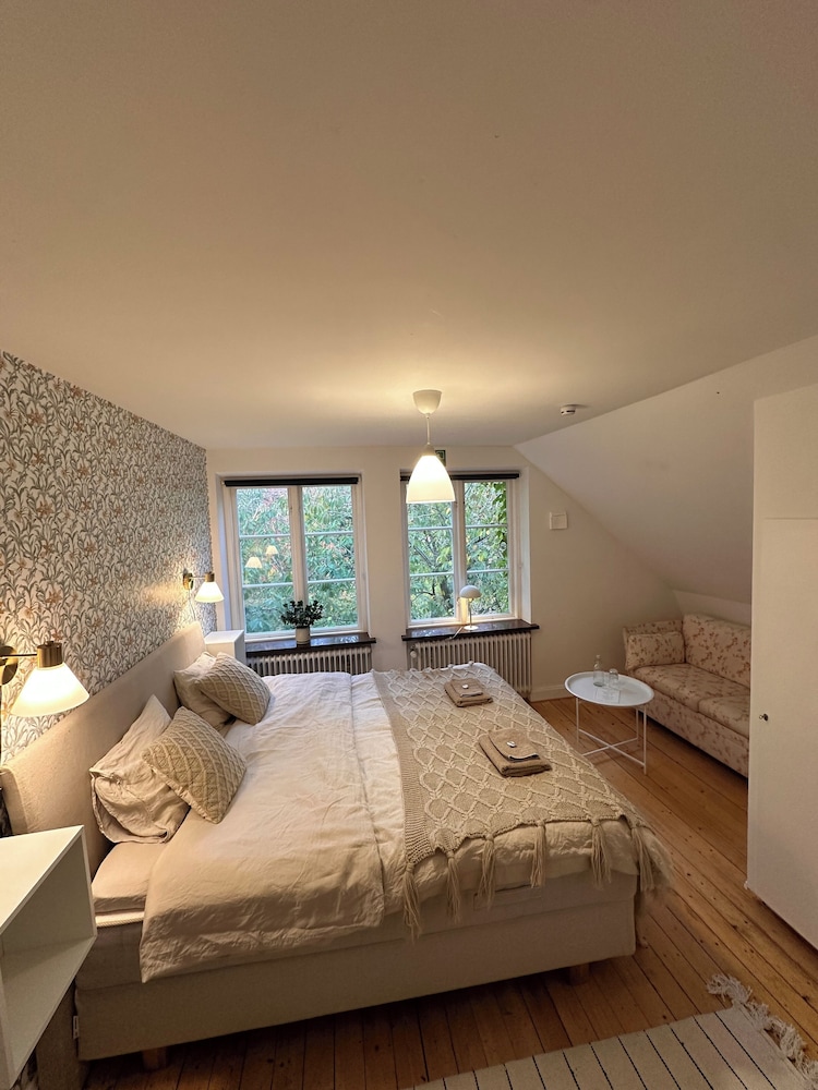 Standard Double Room - 1 King Bed (Room 3) photo 1