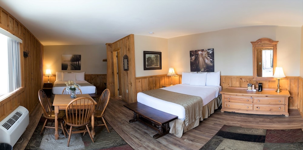 Cabin, 2 Queen Beds, Non Smoking photo 1