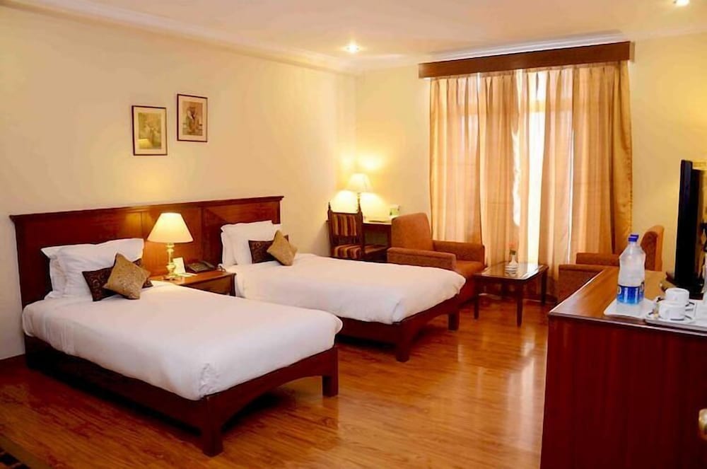Deluxe Room - Photo 8
