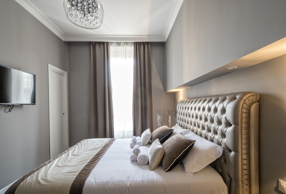 Classic Double Room, City View photo 3